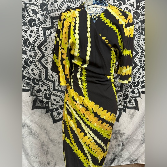 ❌❌❌ SOLD LPH❌❌❌Lexbreezy Hawaii 🌺 Naupaka Rose Taupe 🌹 Mini Wrap Dress NWT - Picture 7 of 8